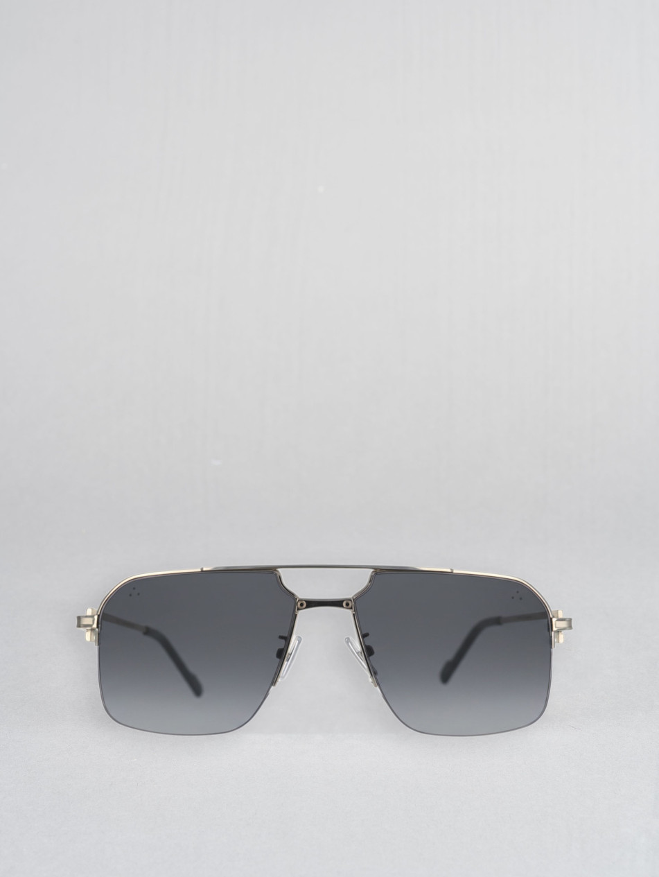 IRS122-001