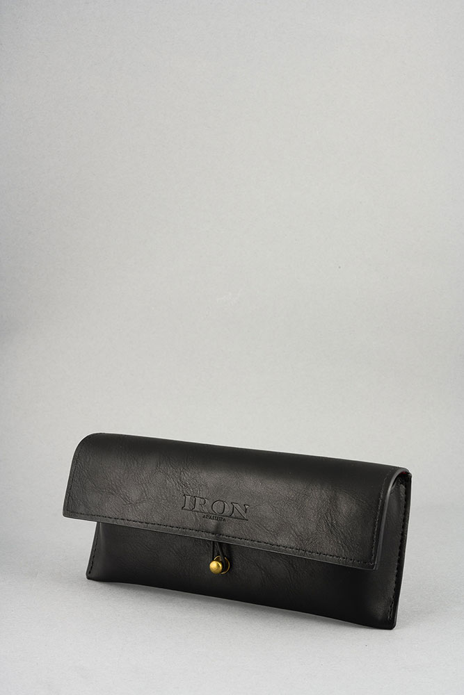 IRON Paris - Vintage black cases
